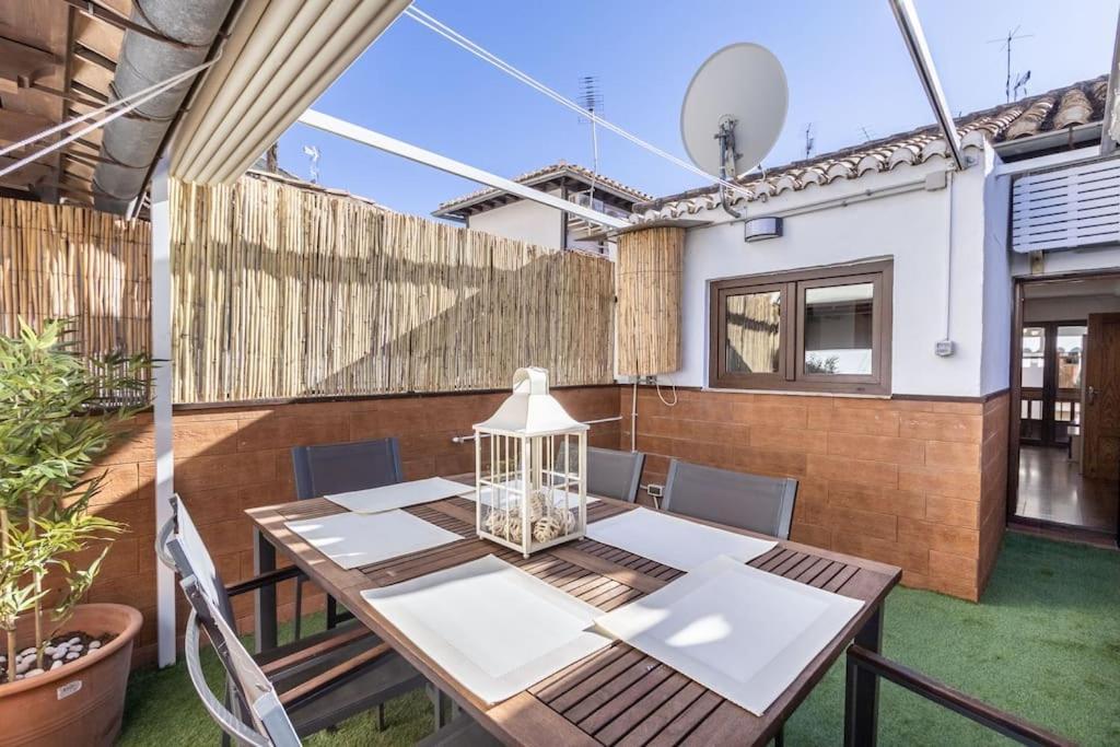 גרנדה Apartamento Con Terraza A 4 Minutos De La Catedral מראה חיצוני תמונה