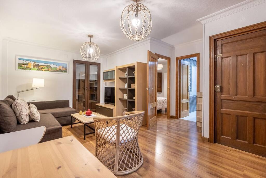 גרנדה Apartamento Con Terraza A 4 Minutos De La Catedral מראה חיצוני תמונה