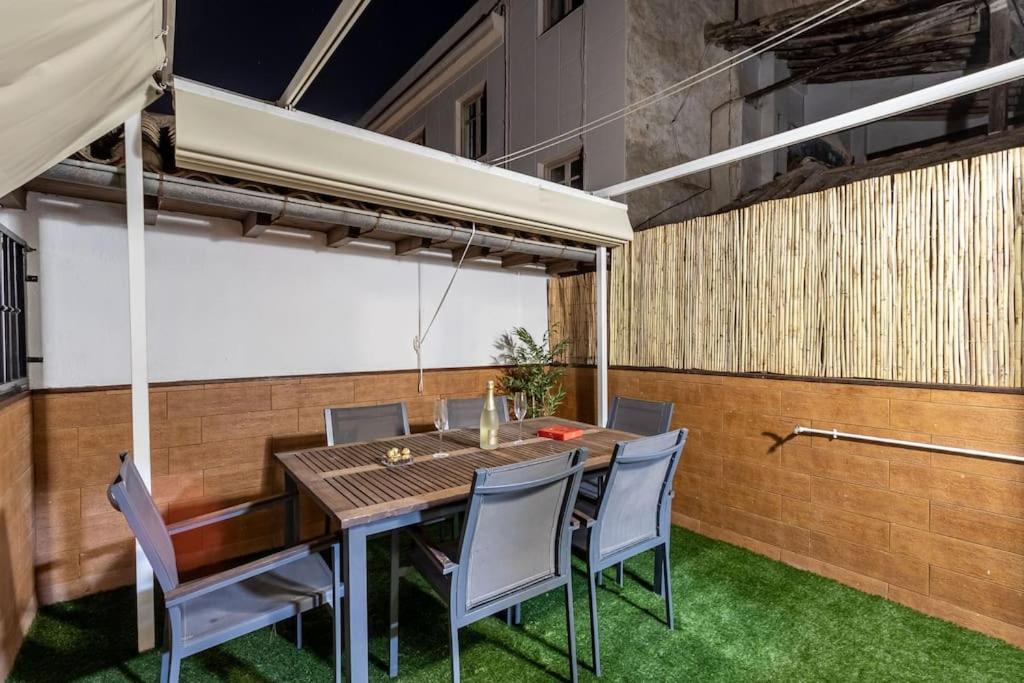 גרנדה Apartamento Con Terraza A 4 Minutos De La Catedral מראה חיצוני תמונה