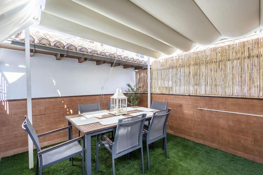 גרנדה Apartamento Con Terraza A 4 Minutos De La Catedral מראה חיצוני תמונה