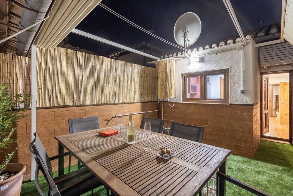 גרנדה Apartamento Con Terraza A 4 Minutos De La Catedral מראה חיצוני תמונה