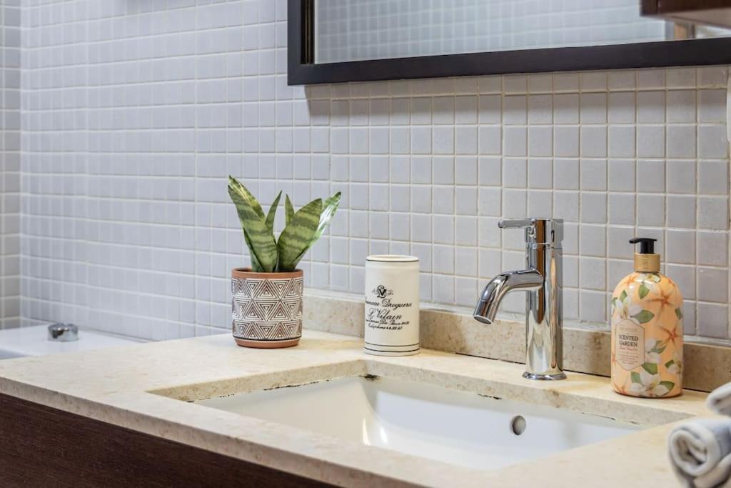 גרנדה Apartamento Con Terraza A 4 Minutos De La Catedral מראה חיצוני תמונה