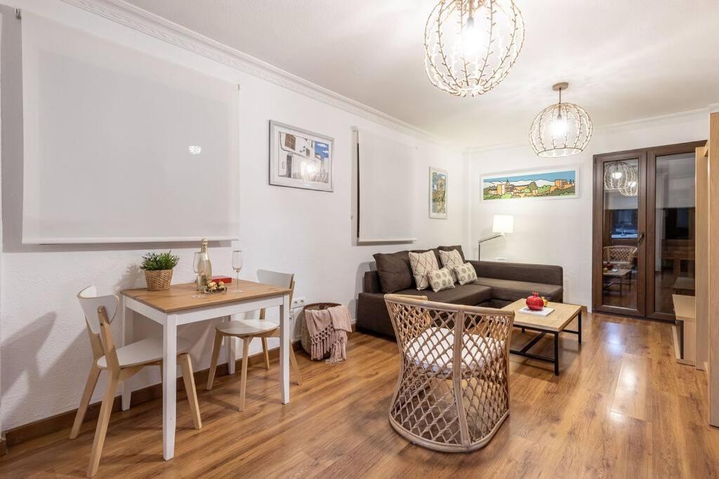 גרנדה Apartamento Con Terraza A 4 Minutos De La Catedral מראה חיצוני תמונה
